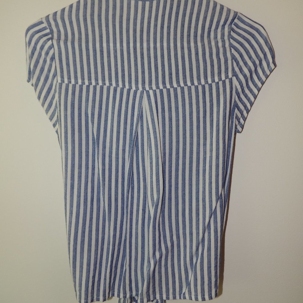 Striped Knot-Top - Picture 5 of 5